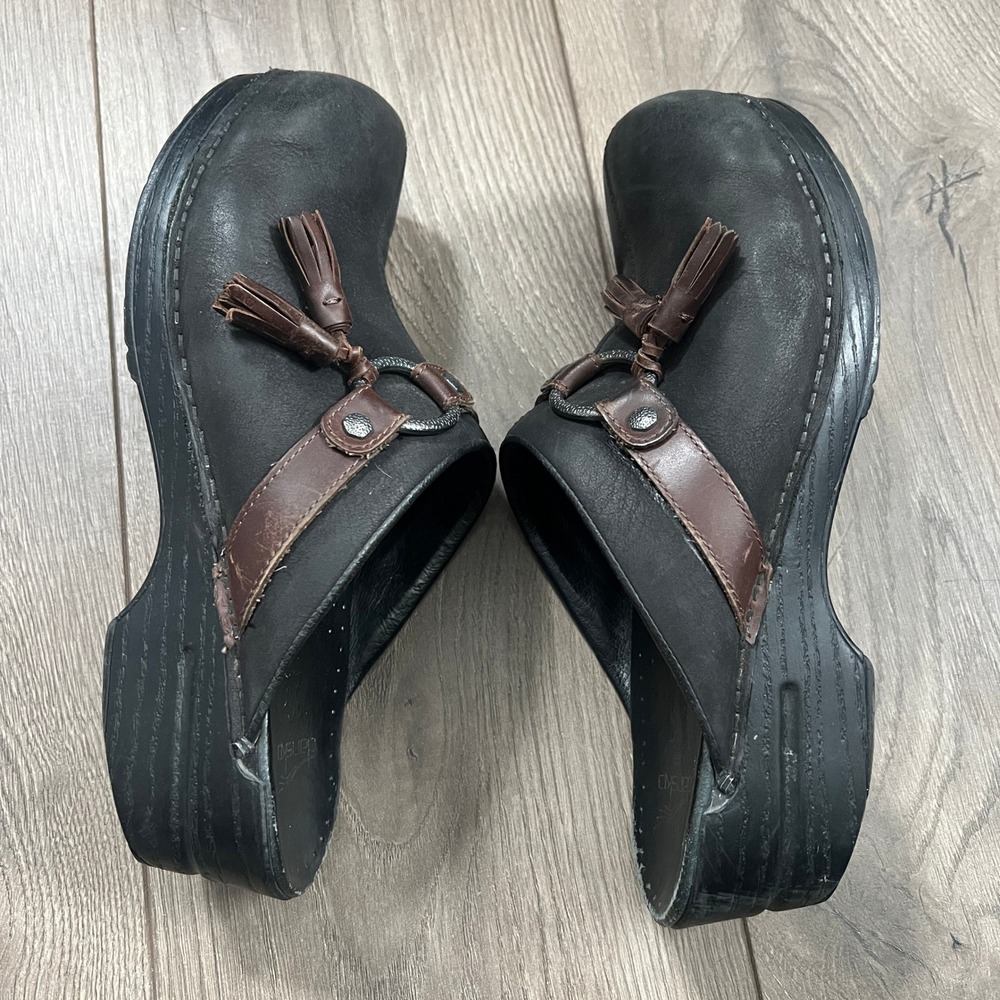 Dansko Shandi Clogs Mules Women EU Sz 42 Black Nubuck Brown Tassel Boho Nursing
